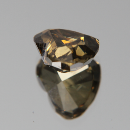 fancy vivid olive Diamant 3.02ct