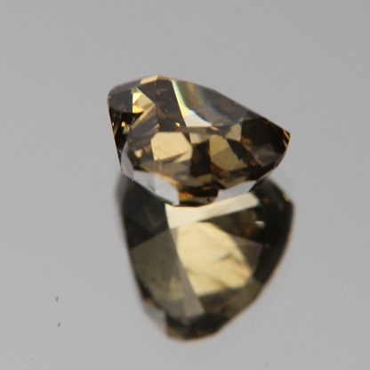 fancy vivid olive Diamant 3.02ct