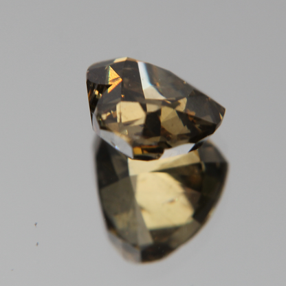 fancy vivid olive Diamant 3.02ct