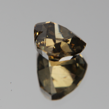 fancy vivid olive Diamant 3.02ct
