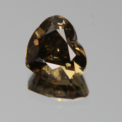fancy vivid olive Diamant 3.02ct