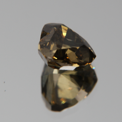 fancy vivid olive Diamant 3.02ct