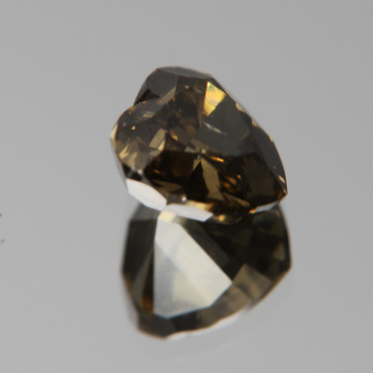 fancy vivid olive Diamant 3.02ct