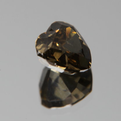 fancy vivid olive Diamant 3.02ct