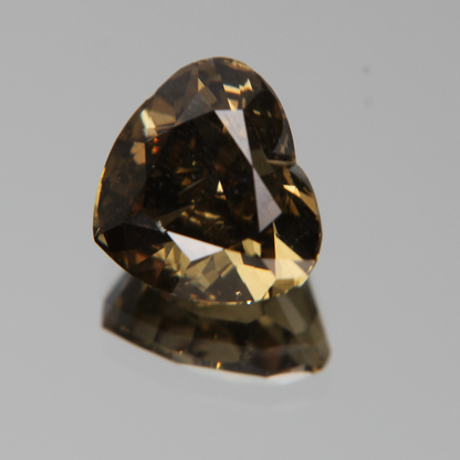 fancy vivid olive Diamant 3.02ct