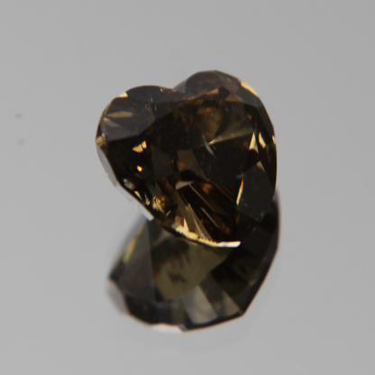 fancy vivid olive Diamant 3.02ct