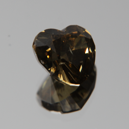 fancy vivid olive Diamant 3.02ct