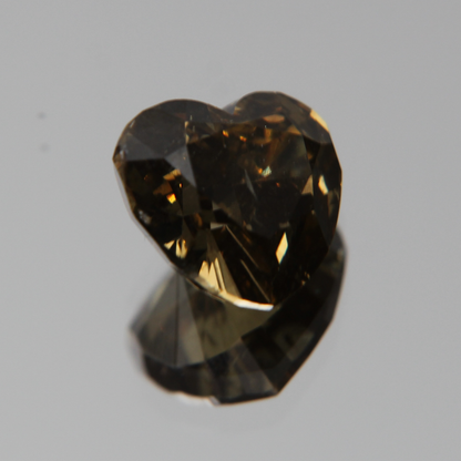 fancy vivid olive Diamant 3.02ct