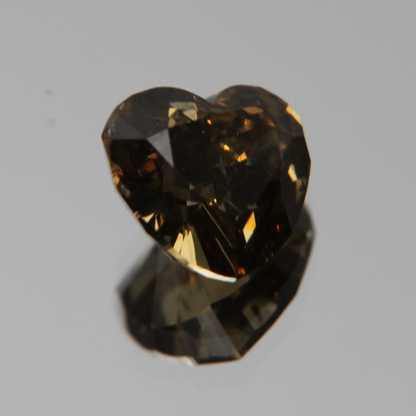 fancy vivid olive Diamant 3.02ct