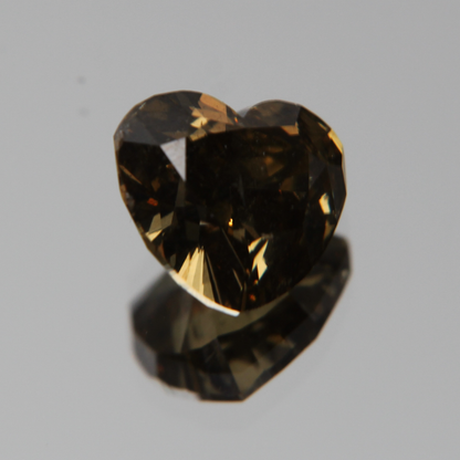 fancy vivid olive Diamant 3.02ct