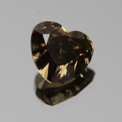 fancy vivid olive Diamant 3.02ct