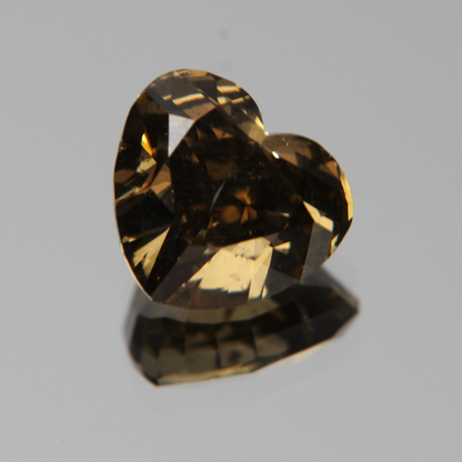 fancy vivid olive Diamant 3.02ct