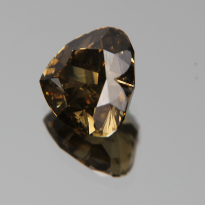 fancy vivid olive Diamant 3.02ct
