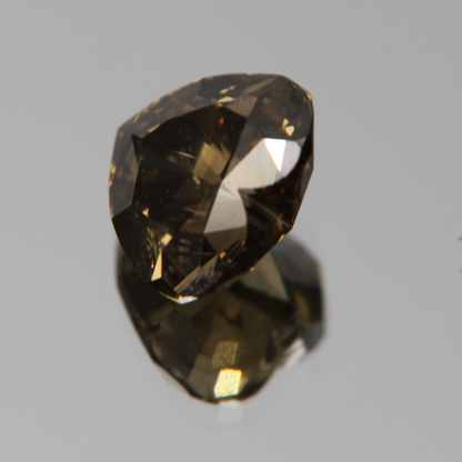 fancy vivid olive Diamant 3.02ct
