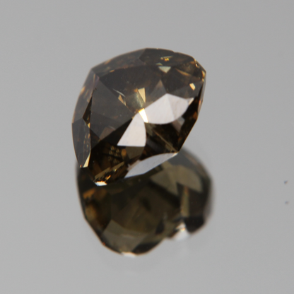 fancy vivid olive Diamant 3.02ct