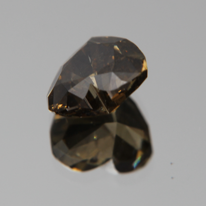 fancy vivid olive Diamant 3.02ct
