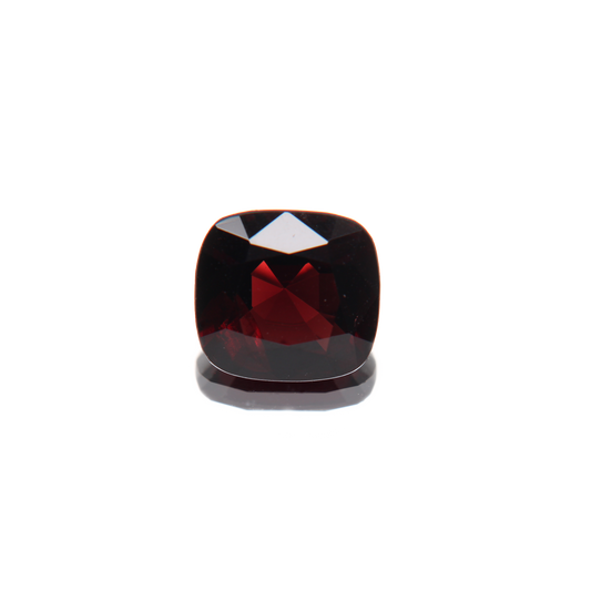 roter Spinell 2.67ct ansicht von vorne