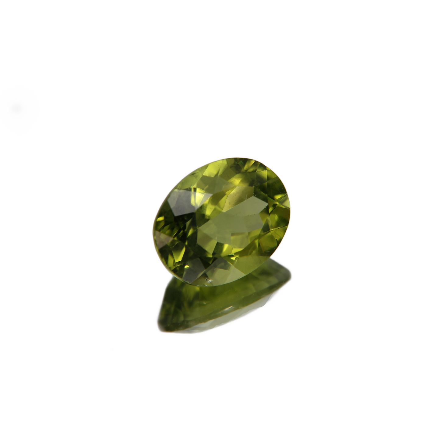 Peridot 3.04ct ansicht von links
