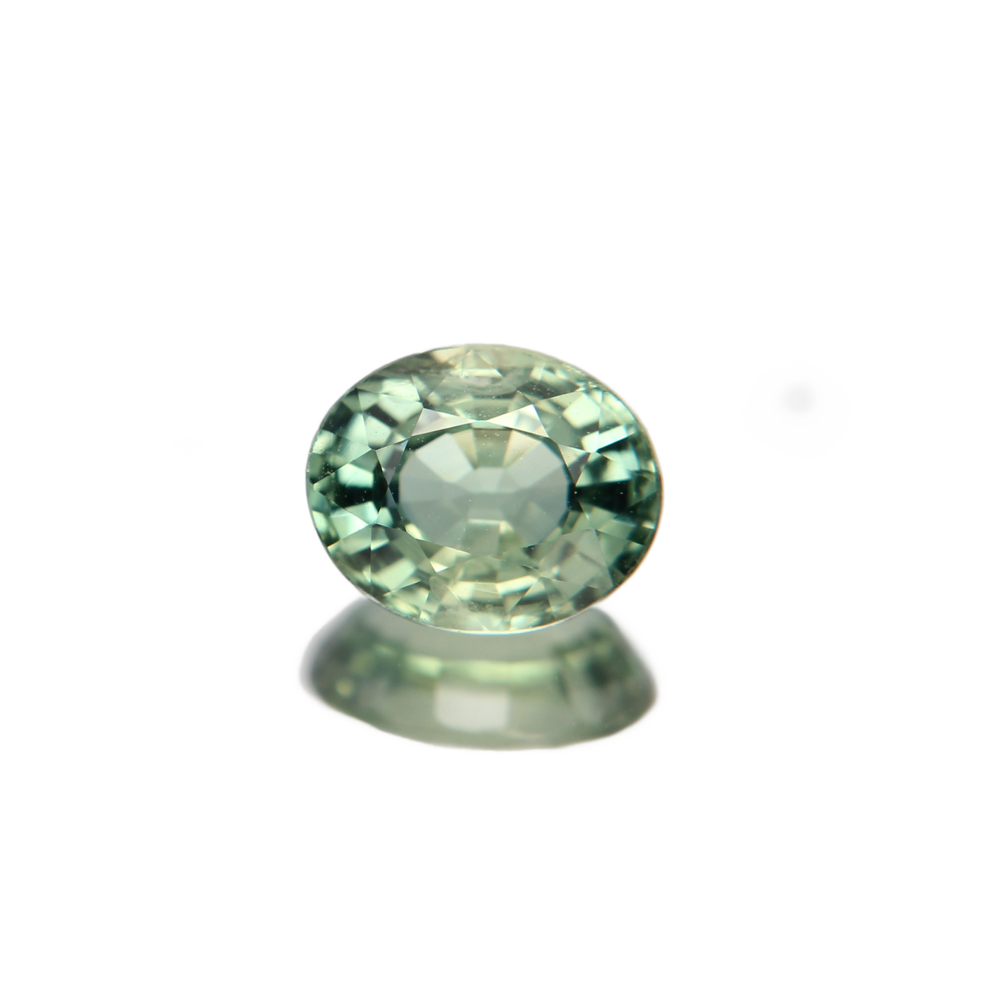 Grüner Saphir 1.34ct ansicht von vorne