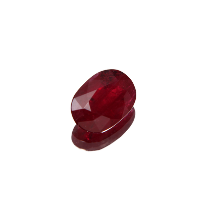 unbehandelter Taubenblutroter Rubin 1.05ct ansicht von links