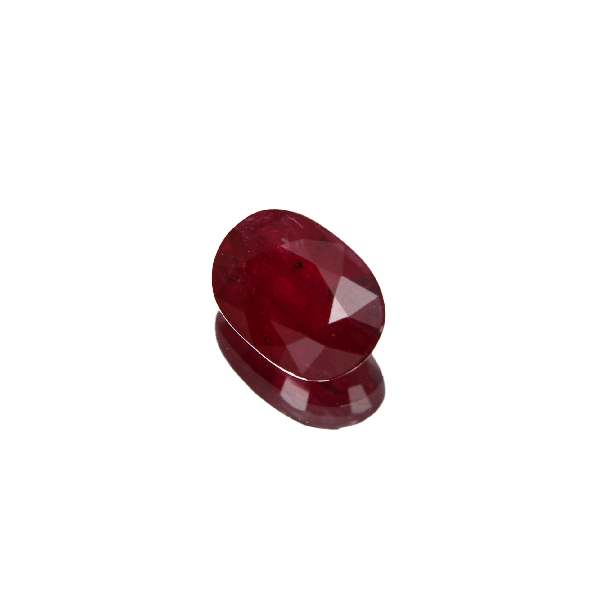 unbehandelter Taubenblutroter Rubin 1.05ct ansicht von rechts