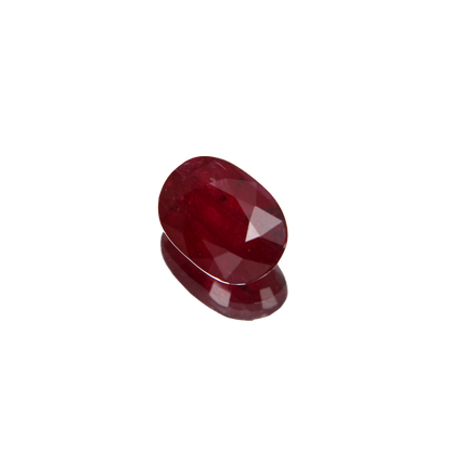 unbehandelter Taubenblutroter Rubin 1.05ct ansicht von rechts