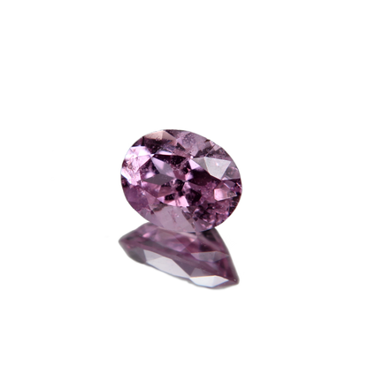 pinker Saphir 0.82ct ansicht von rechts