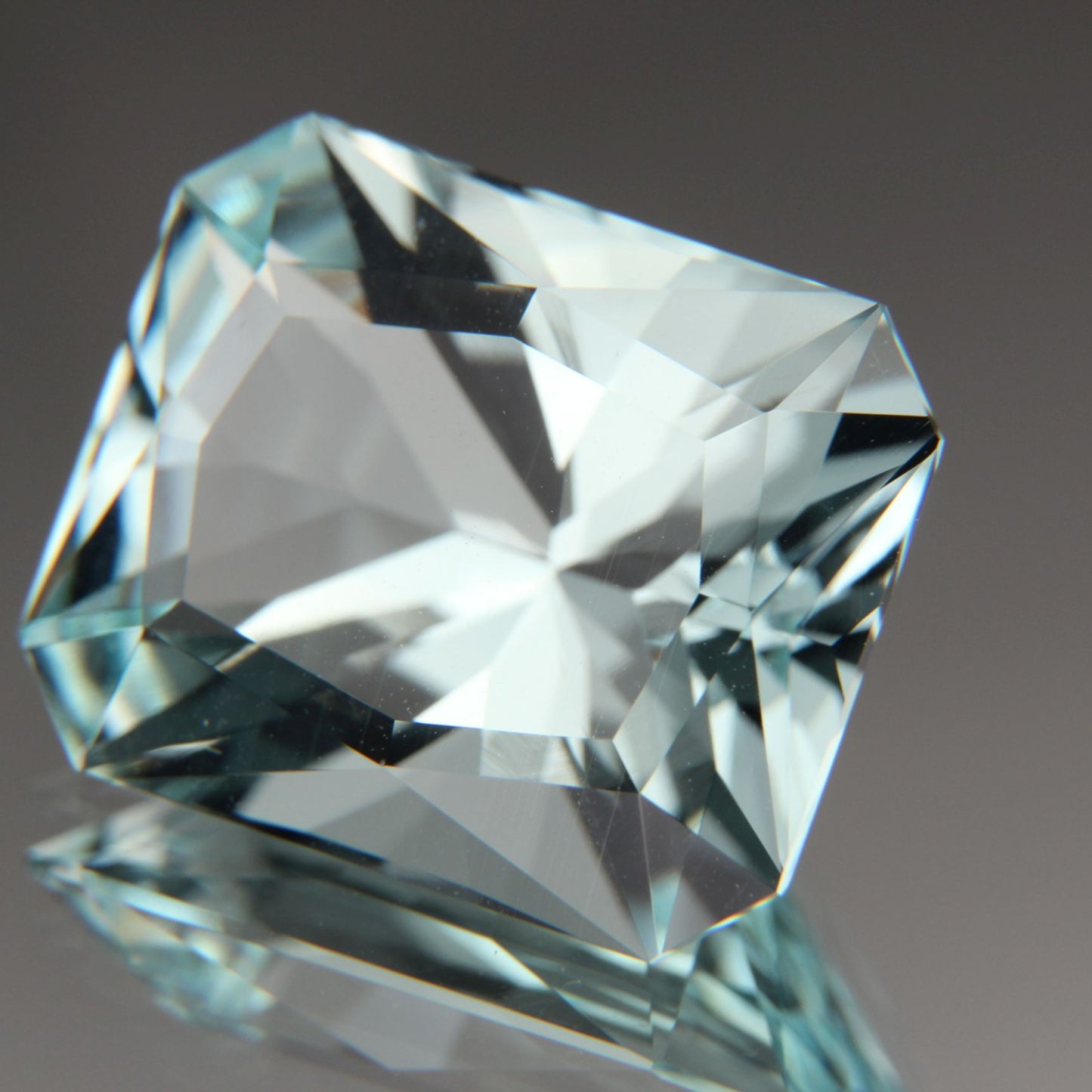 Aquamarin 10.04 ct
