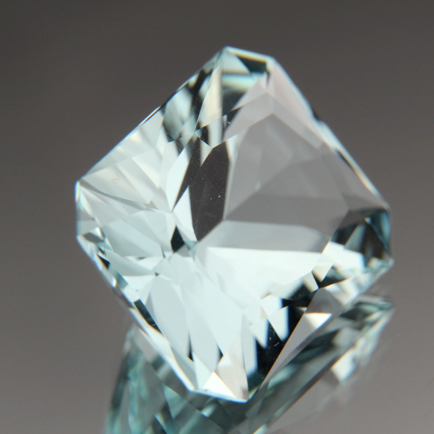 Aquamarin 10.04 ct