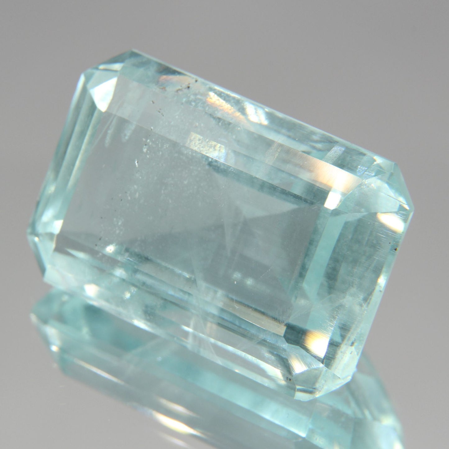 Aquamarin 49.73 ct