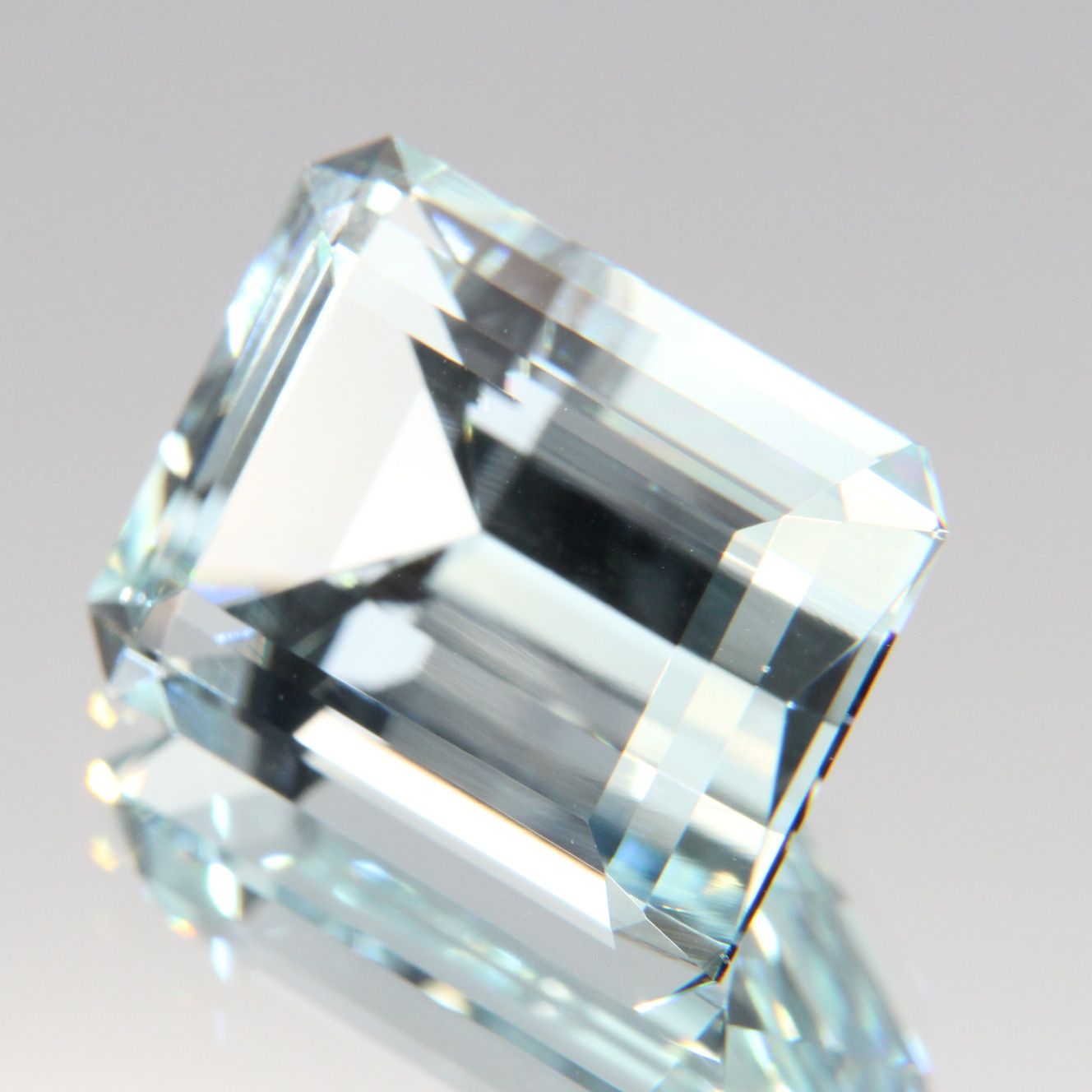 Aquamarin 8.79 ct