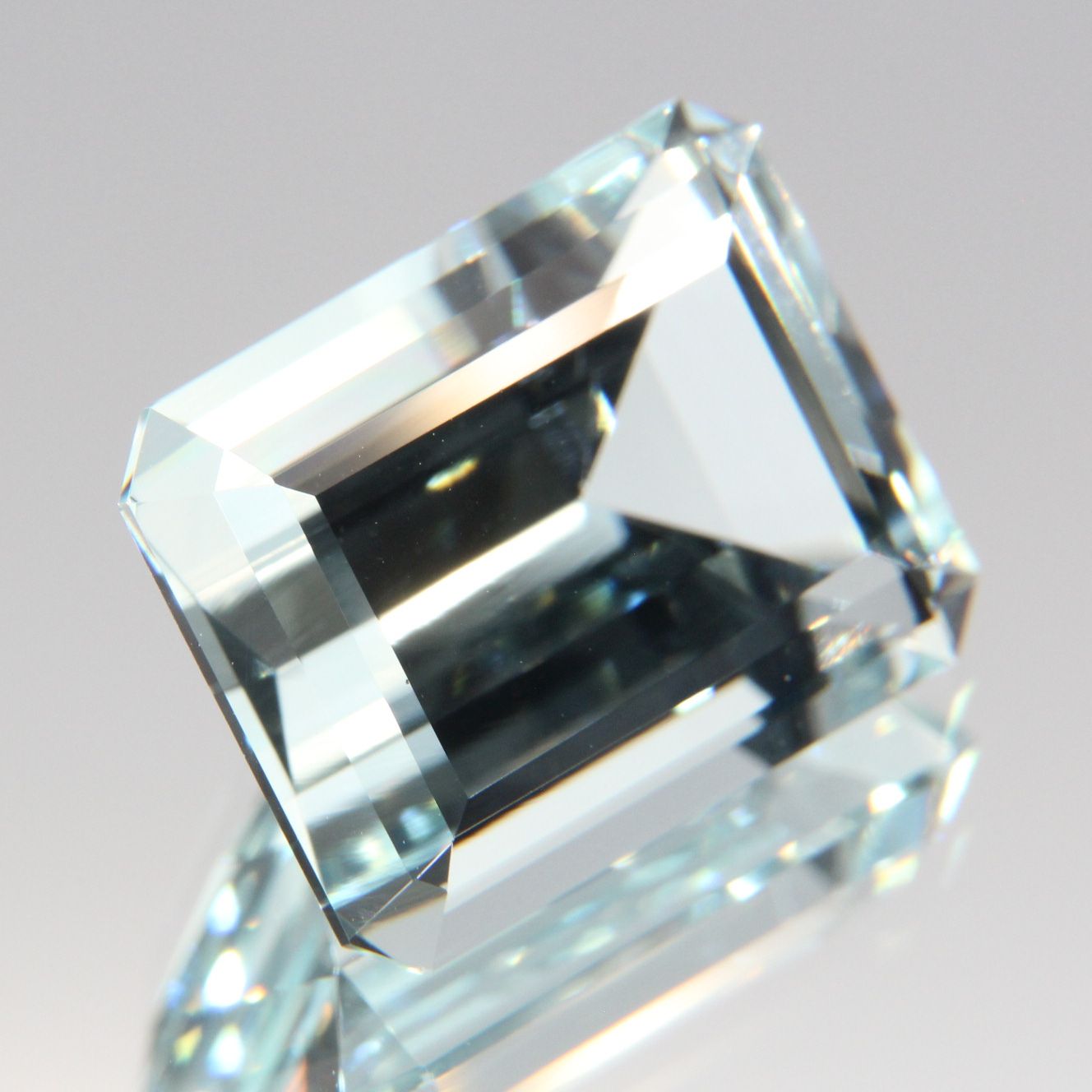 Aquamarin 8.79 ct