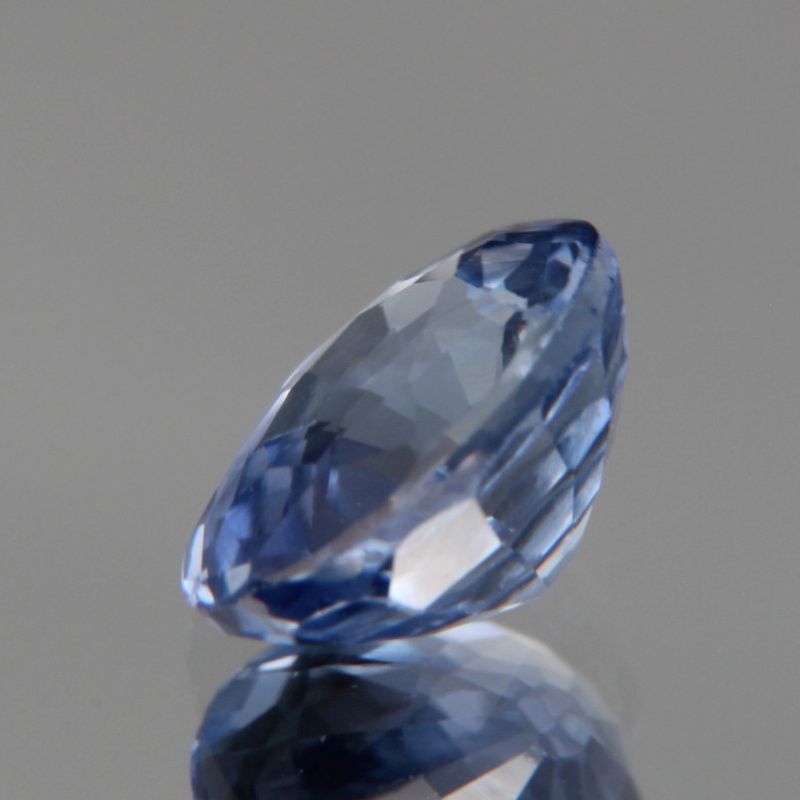 blauer Saphir 0.88ct 