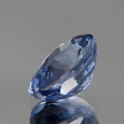 blauer Saphir 0.88ct 