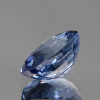 blauer Saphir 0.88ct 