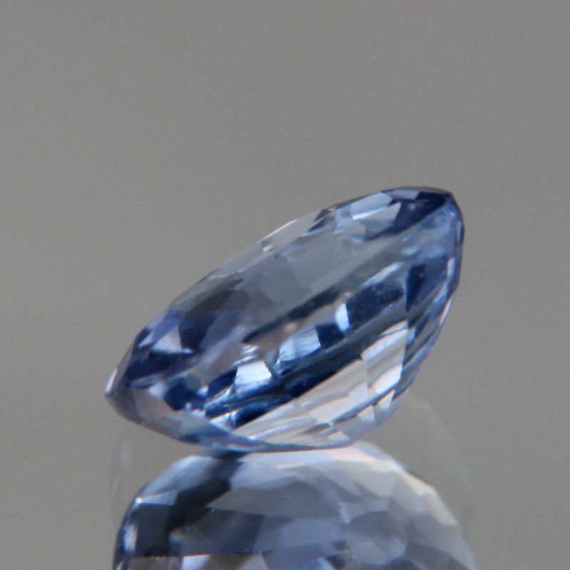 blauer Saphir 0.88ct 