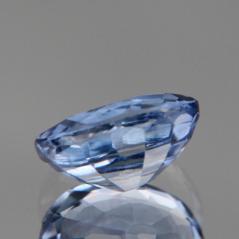blauer Saphir 0.88ct 