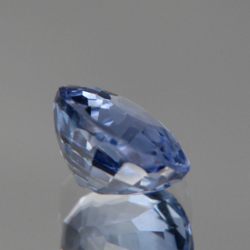 blauer Saphir 0.88ct 