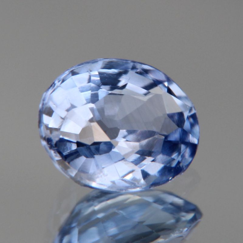 blauer Saphir 0.88ct 