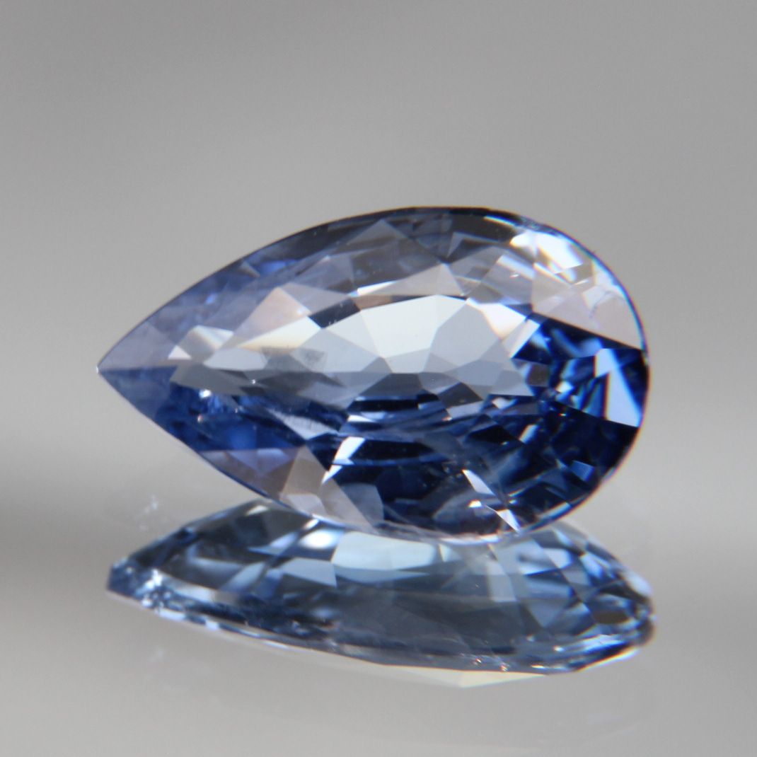 Blauer Saphir 1.35 ct