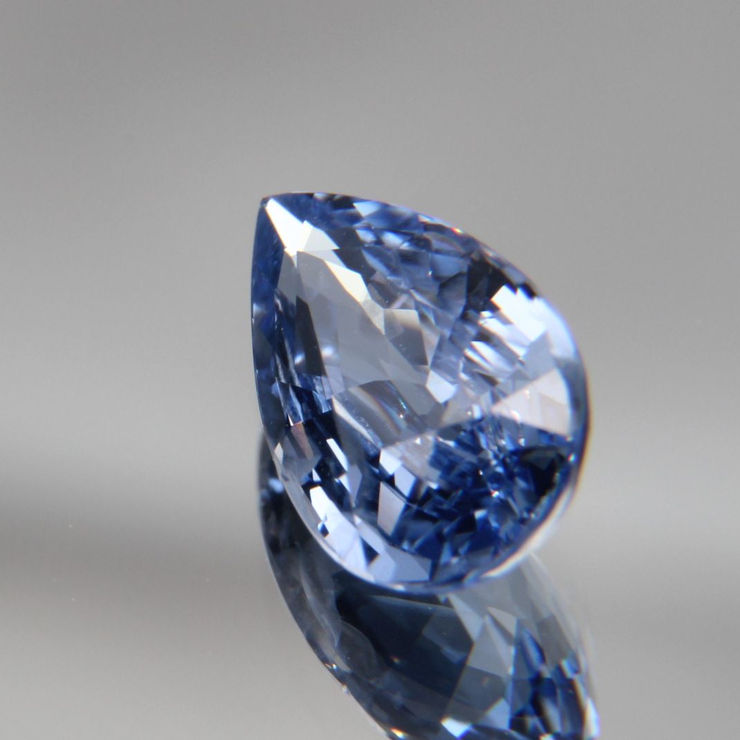 Blauer Saphir 1.35 ct