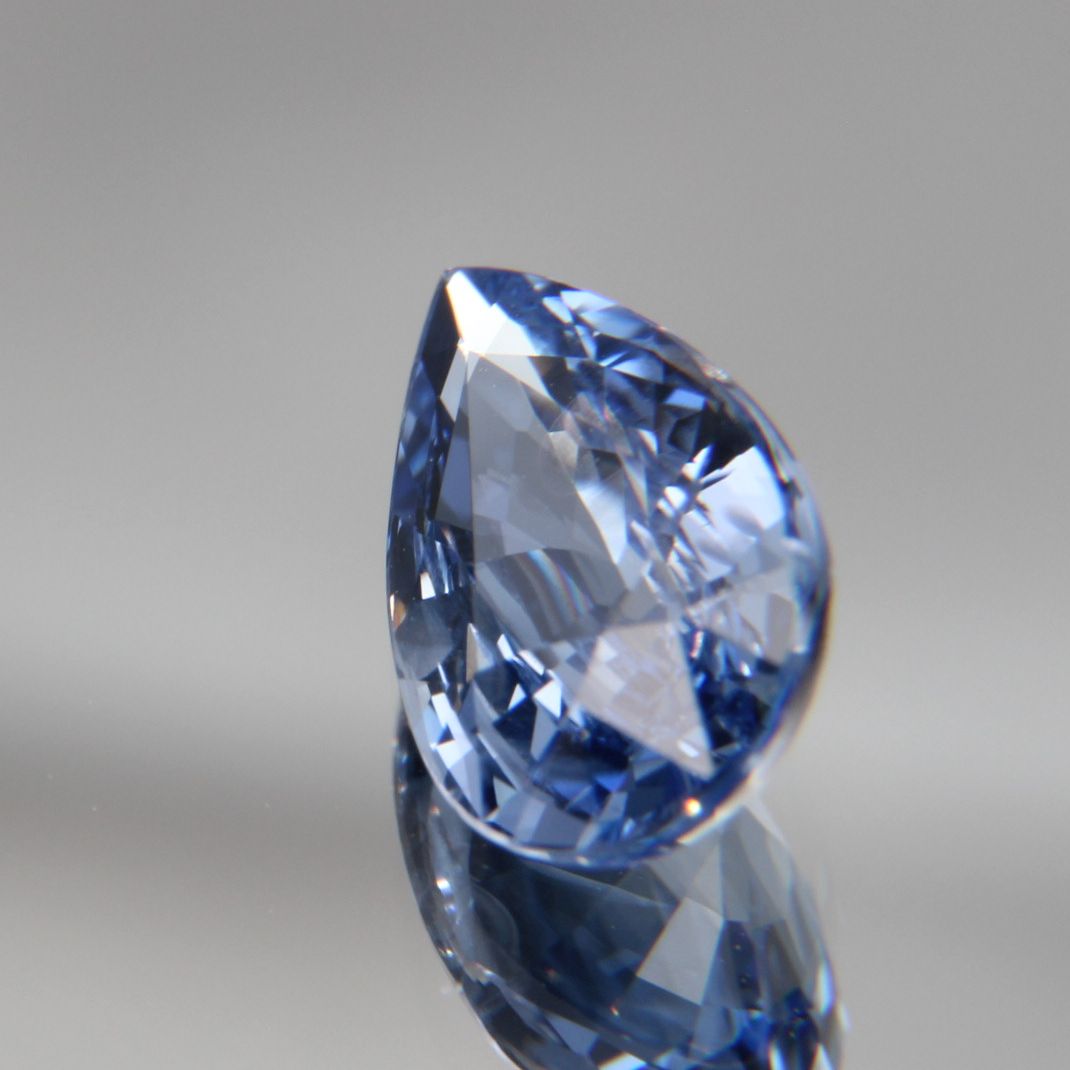 Blauer Saphir 1.35 ct