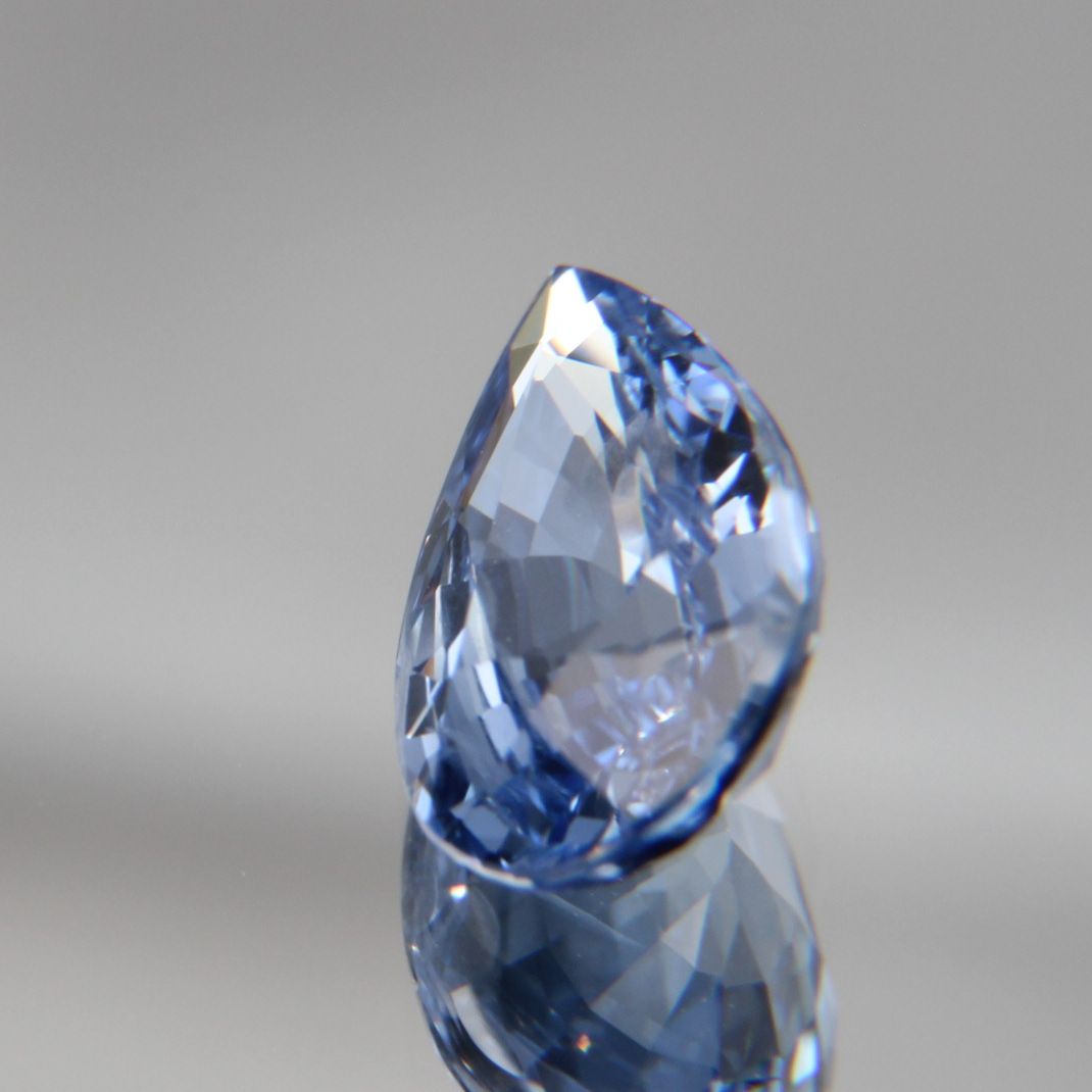 Blauer Saphir 1.35 ct