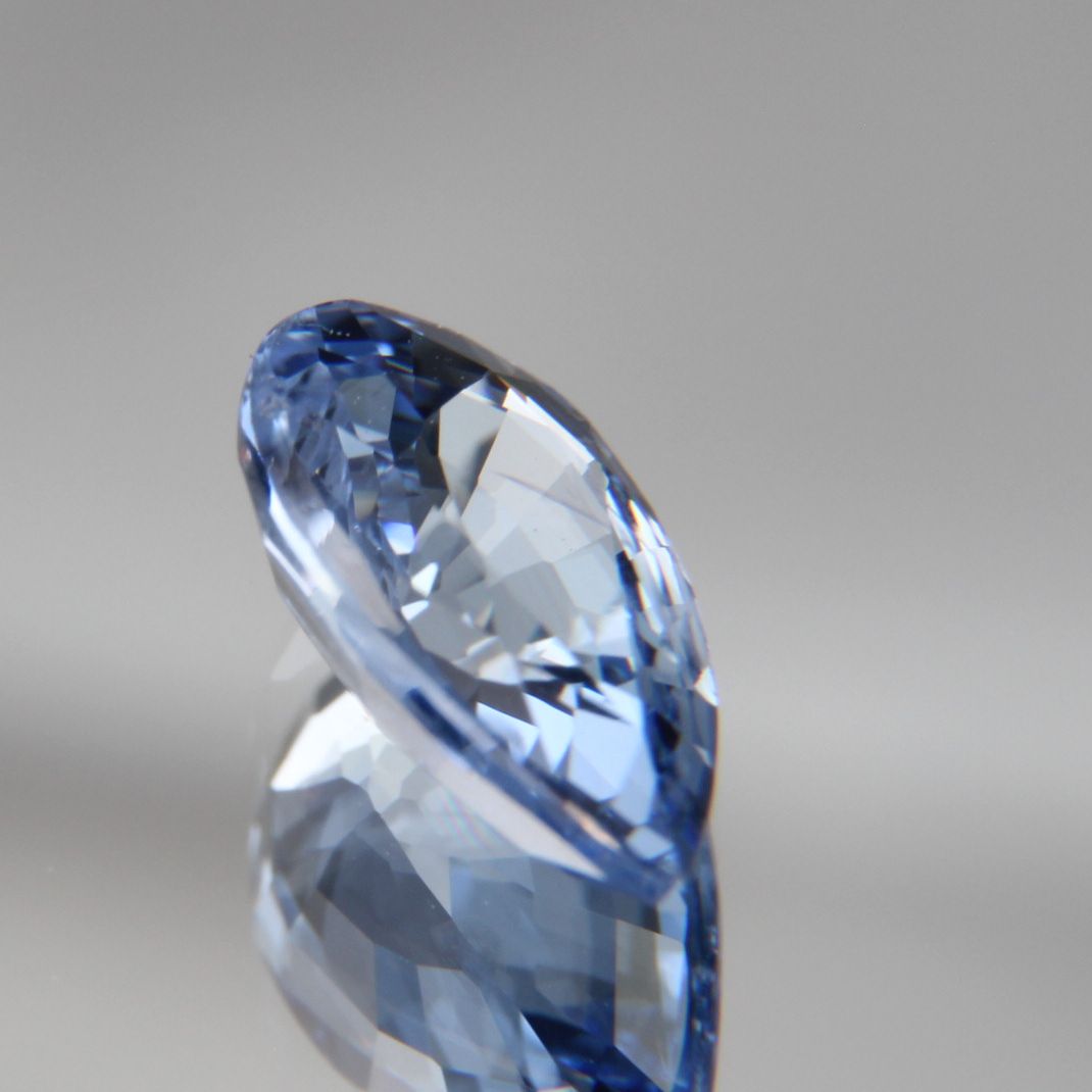 Blauer Saphir 1.35 ct