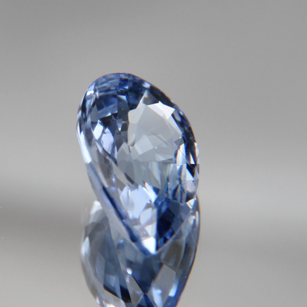 Blauer Saphir 1.35 ct