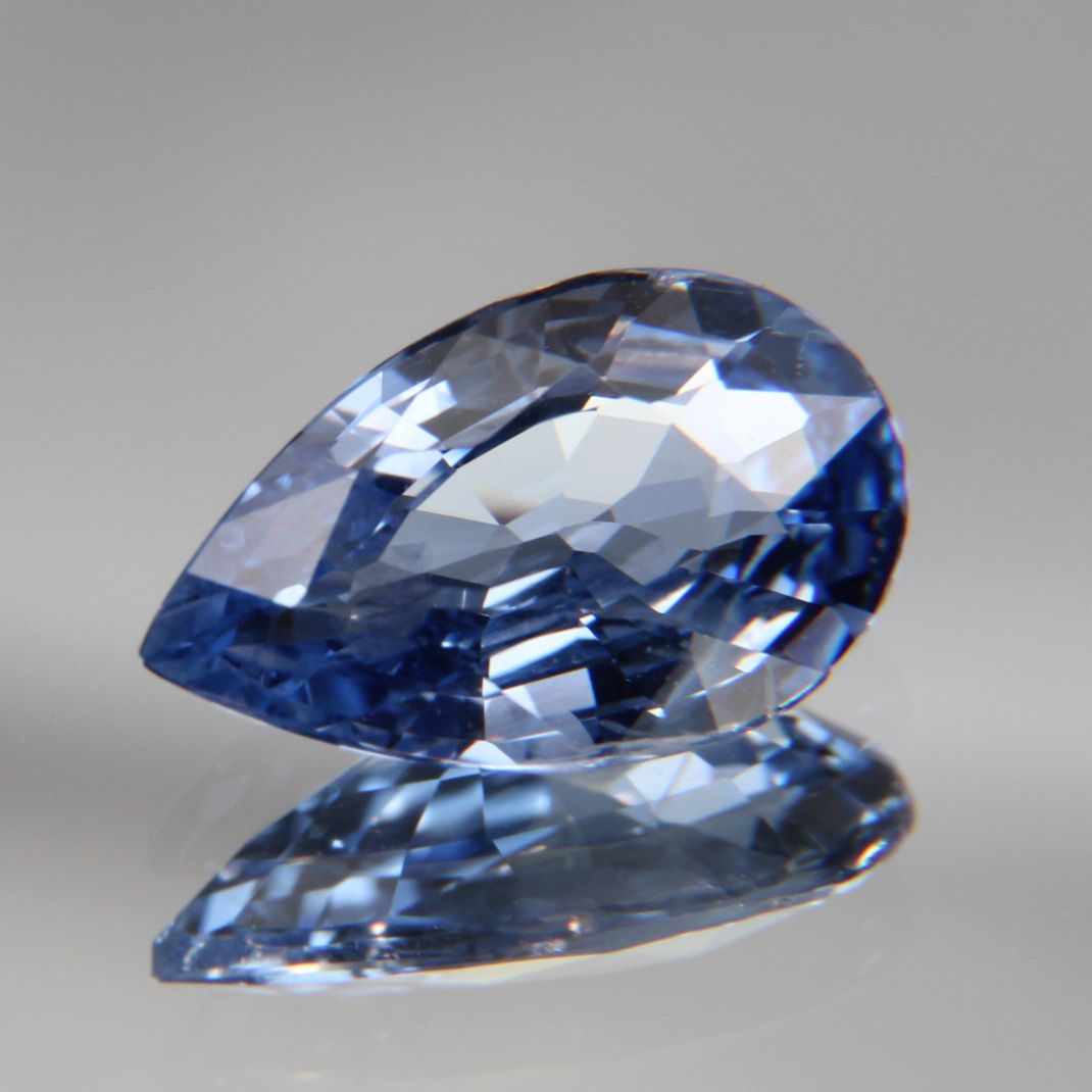 Blauer Saphir 1.35 ct