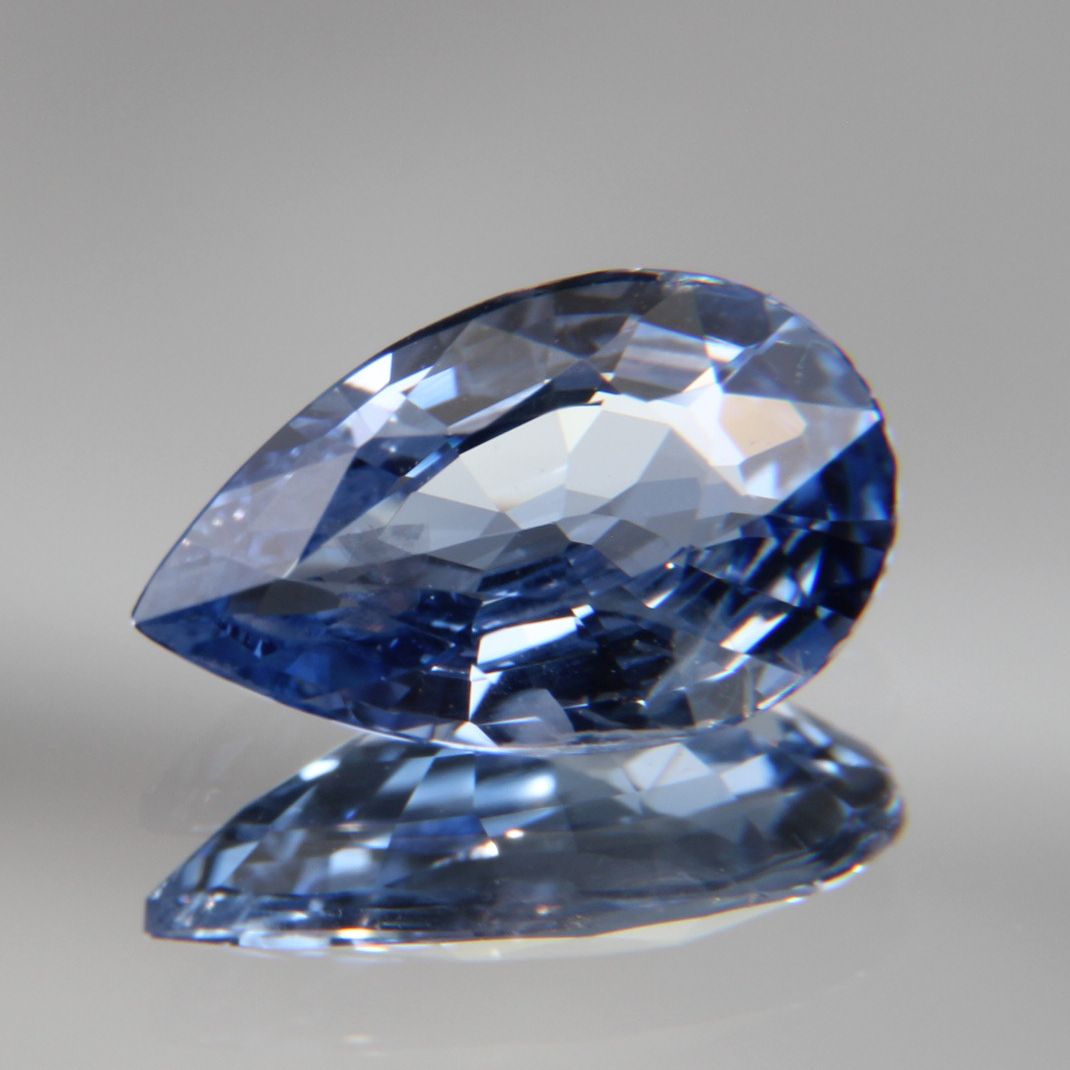 Blauer Saphir 1.35 ct