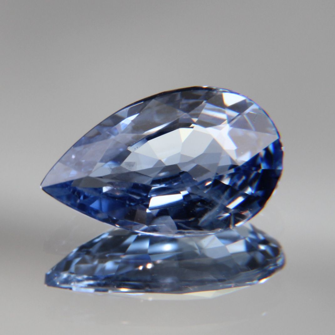 Blauer Saphir 1.35 ct