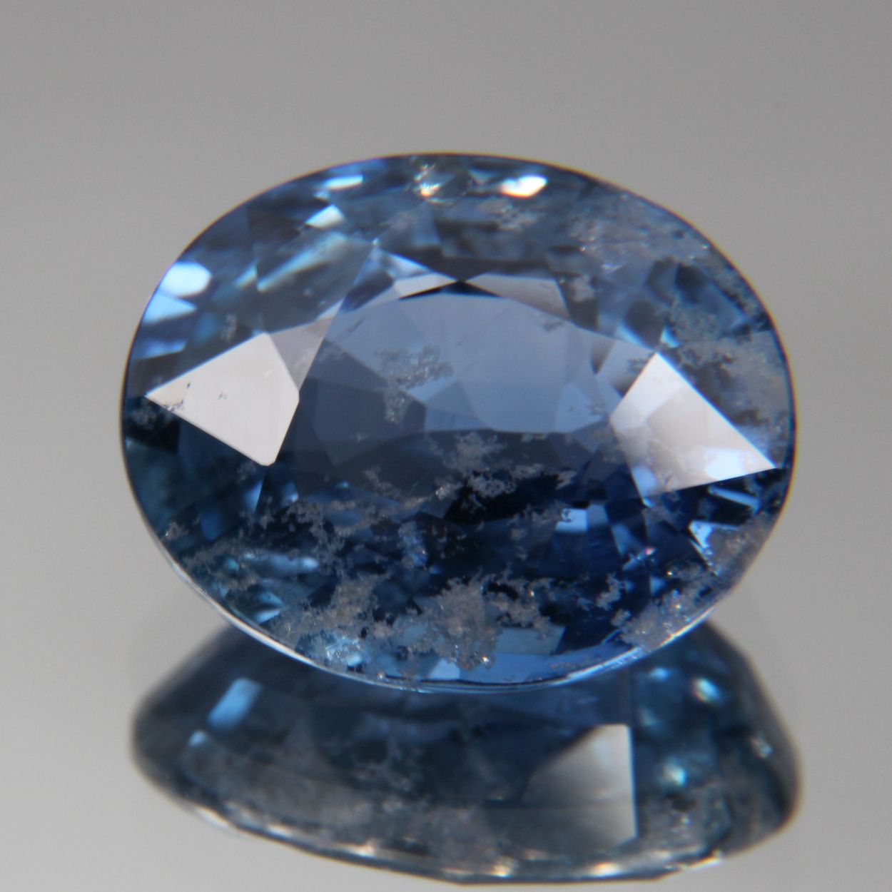 Blauer Saphir 4.64 ct
