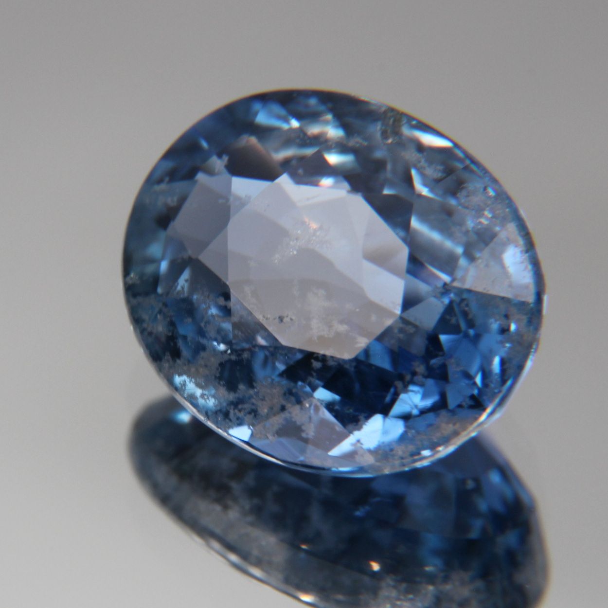 Blauer Saphir 4.64 ct